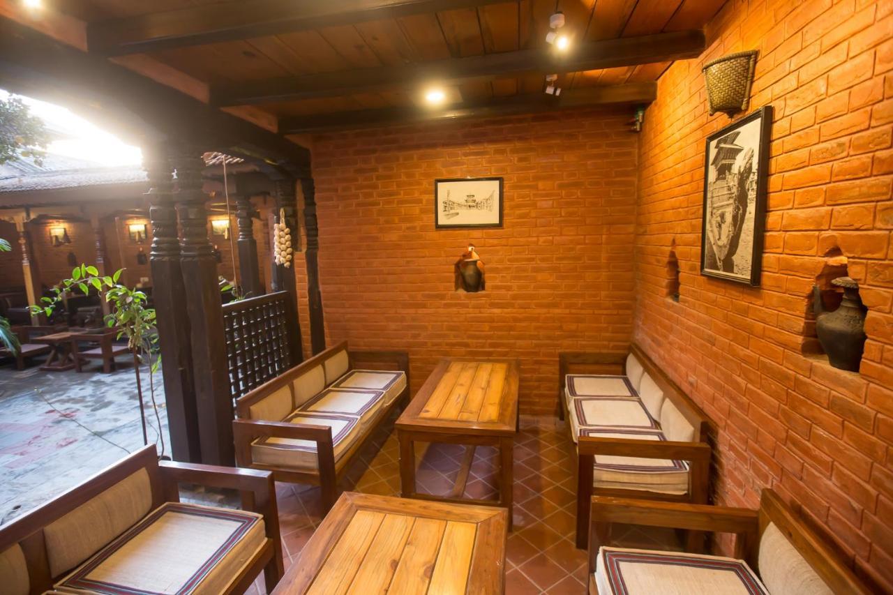Hotel Baha Restaurant And Cafe Bhatgoan Exterior foto